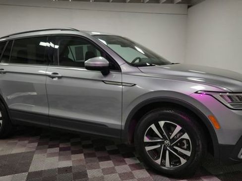 Used 2024 Volkswagen Tiguan S image 9