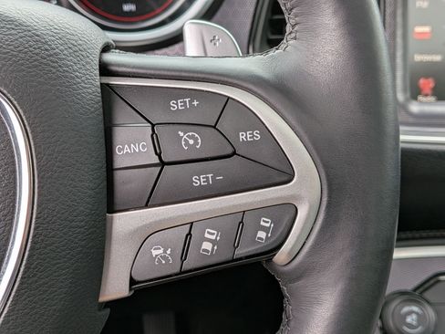 Used 2016 Dodge Challenger R/T Scat Pack w/ Leather Interior Group image 19