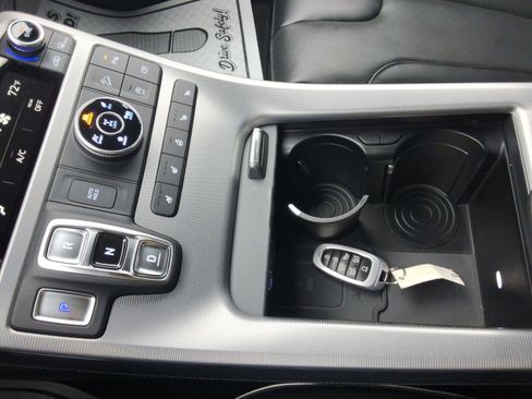 Used 2024 Hyundai Palisade Calligraphy image 18