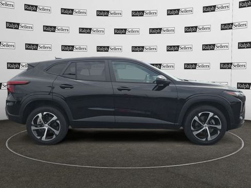Used 2024 Chevrolet Trax RS w/ Driver Confidence Package FWD image 7