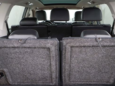 Used 2019 Volkswagen Tiguan SE w/ Panoramic Sunroof Package image 31