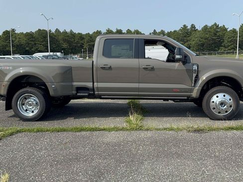 New 2026 Ford F450 Lariat w/ Lariat Ultimate Package AWD/4WD image 4