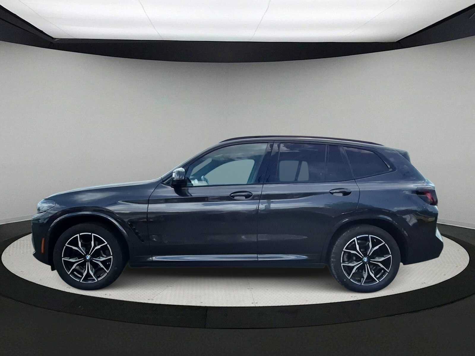 Used 2023 BMW X3 xDrive30i w/ M Sport Package AWD/4WD image 5