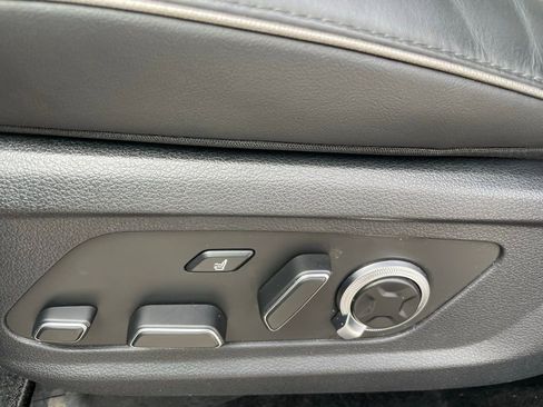 Used 2023 Hyundai Palisade Calligraphy image 10