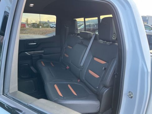 Used 2022 GMC Sierra 1500 AT4 w/ AT4 Premium Package image 18