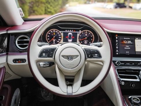 Used 2022 Bentley Flying Spur V8 AWD/4WD image 29
