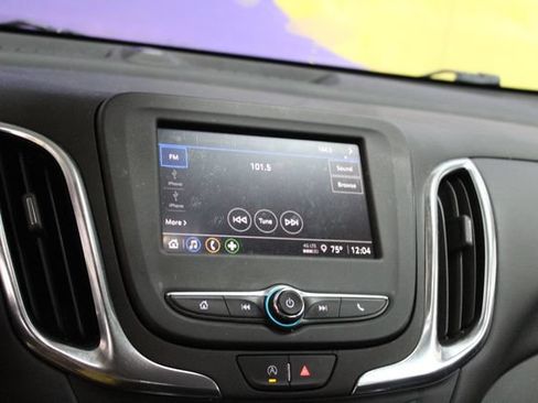 Used 2022 Chevrolet Equinox LT FWD image 19