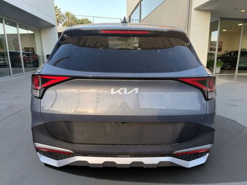 Used 2025 Kia Sportage LX image 6