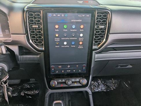 Used 2025 Ford Ranger XLT w/ Equipment Group 301A High AWD/4WD image 15
