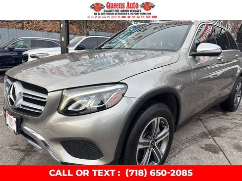 Used 2019 Mercedes-Benz GLC 300 GLC 300 4MATIC SUV w/ Premium Package image 41