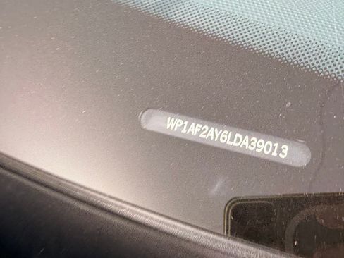 Used 2020 Porsche Cayenne Turbo image 27