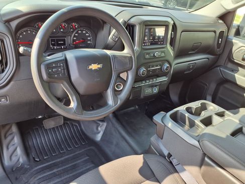 Used 2024 Chevrolet Silverado 2500 W/T w/ WT Convenience Package AWD/4WD image 3