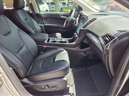 Used 2021 Ford Edge Titanium FWD image 14
