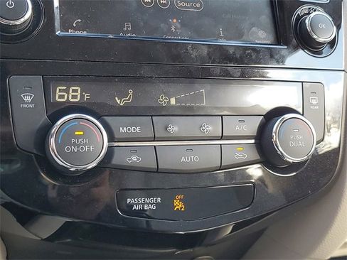 Certified 2022 Nissan Rogue Sport SV image 21