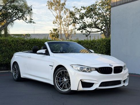 Used 2015 BMW M4 image 1