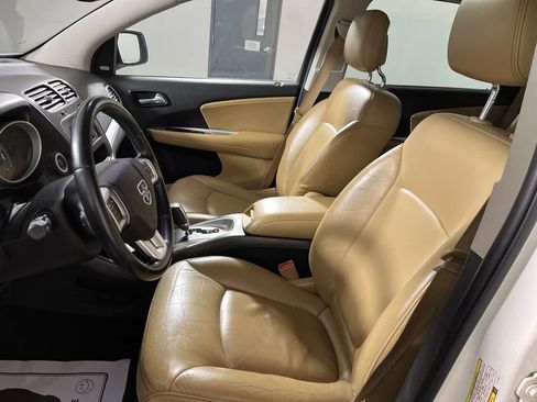 Used 2012 Dodge Journey Crew w/ Flexible Seating Group image 12