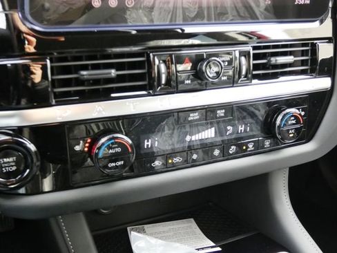 New 2026 Nissan Pathfinder SV image 13