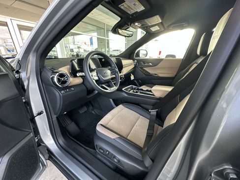 New 2026 Chevrolet Equinox ACTIV w/ Convenience Package III FWD image 10