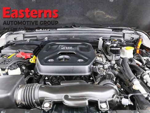 Used 2022 Jeep Wrangler Unlimited Sahara w/ Cold Weather Group image 7