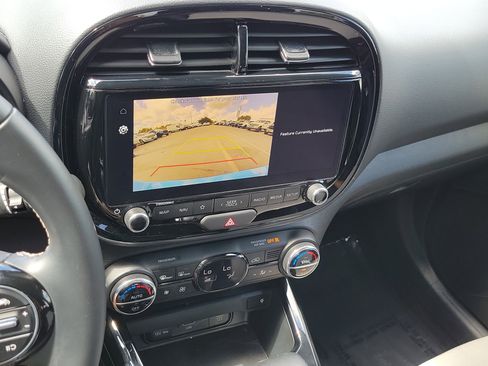 Used 2023 Kia Soul GT-Line FWD image 28