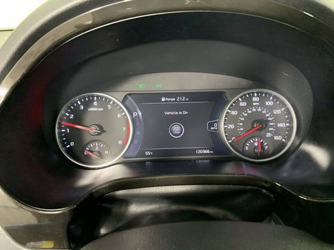 Used 2021 Kia Seltos SX w/ SX Sunroof Package image 10