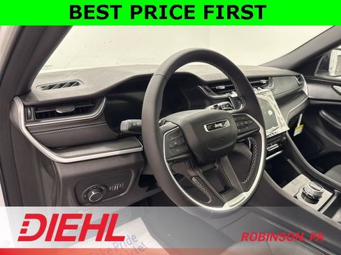 New 2025 Jeep Grand Cherokee Laredo X image 20