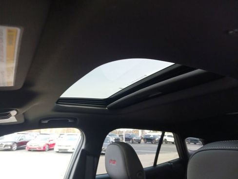 New 2026 Chevrolet Trax RS w/ Sunroof Package image 22