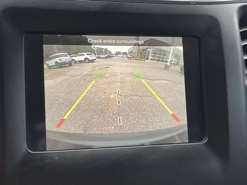 Used 2019 Jeep Cherokee Latitude Plus FWD image 26
