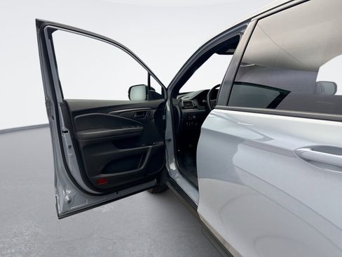 Used 2023 Honda Passport EX-L image 9