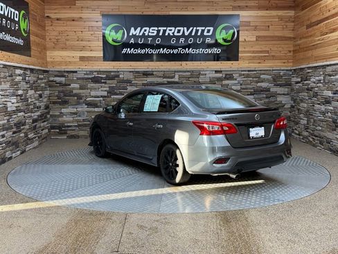 Used 2018 Nissan Sentra SR w/ SR Midnight Edition Package image 7