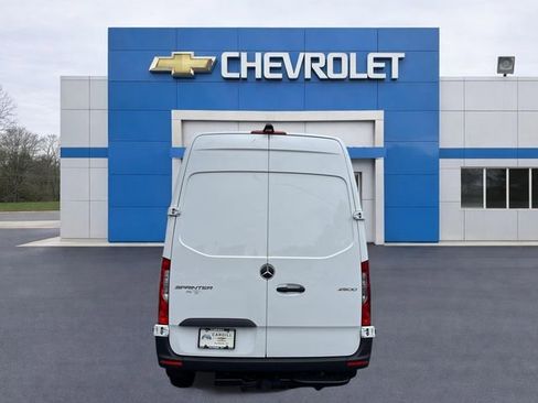Used 2025 Mercedes-Benz Sprinter 2500 image 6