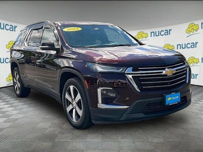 Used 2023 Chevrolet Traverse LT w/ LT Premium Package