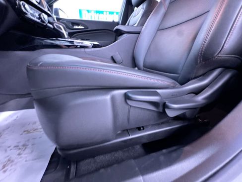 Used 2025 Chevrolet Trax RS w/ Sunroof Package FWD image 13