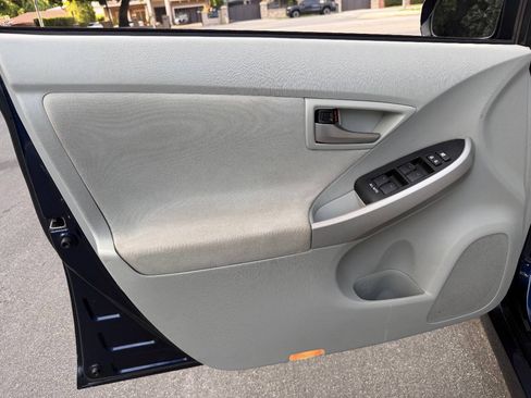 Used 2012 Toyota Prius Two FWD image 13
