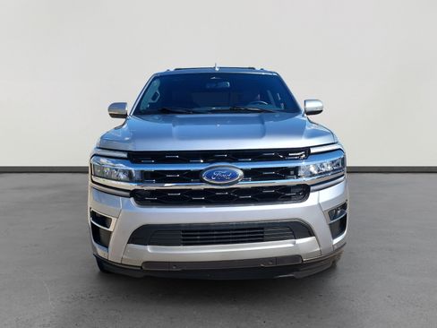 Used 2024 Ford Expedition Limited image 8