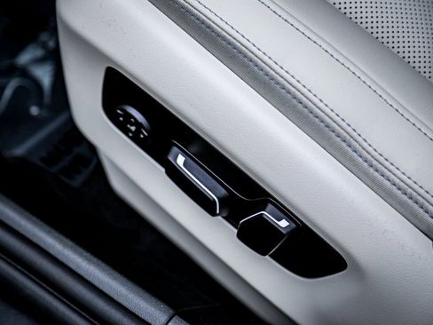 Used 2026 BMW 530i xDrive w/ M Sport Package image 19