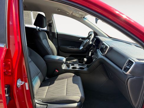 Used 2021 Kia Sportage LX AWD/4WD image 19