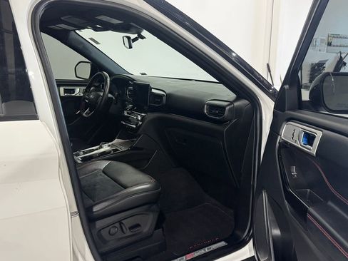 Used 2022 Ford Explorer ST-Line w/ Class IV Trailer Tow Package AWD/4WD image 24