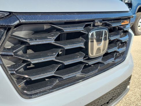 Used 2024 Honda Pilot TrailSport image 7