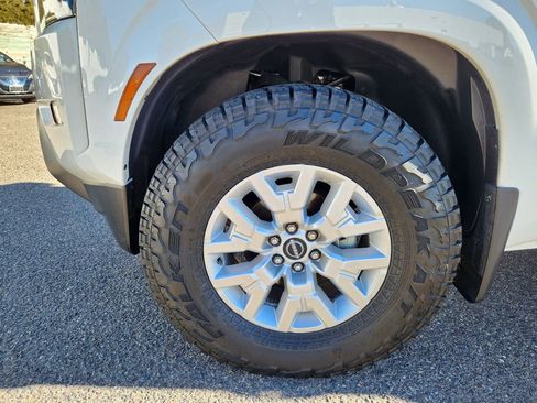 Used 2022 Nissan Frontier SV image 20