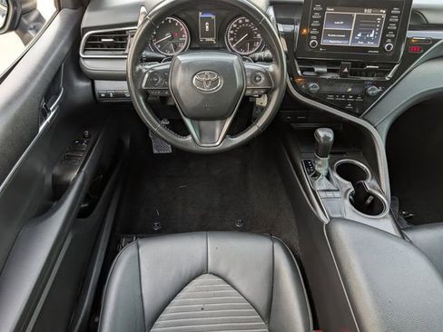 Used 2024 Toyota Camry SE image 12