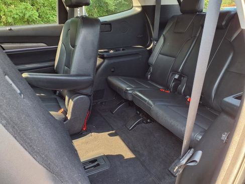 Used 2021 Kia Telluride EX w/ EX Premium Package image 13