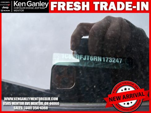 Used 2024 RAM 1500 Laramie AWD/4WD image 14