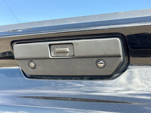 Used 2022 Chevrolet Silverado 1500 LT Trail Boss w/ LPO, Dark Essentials Package image 8