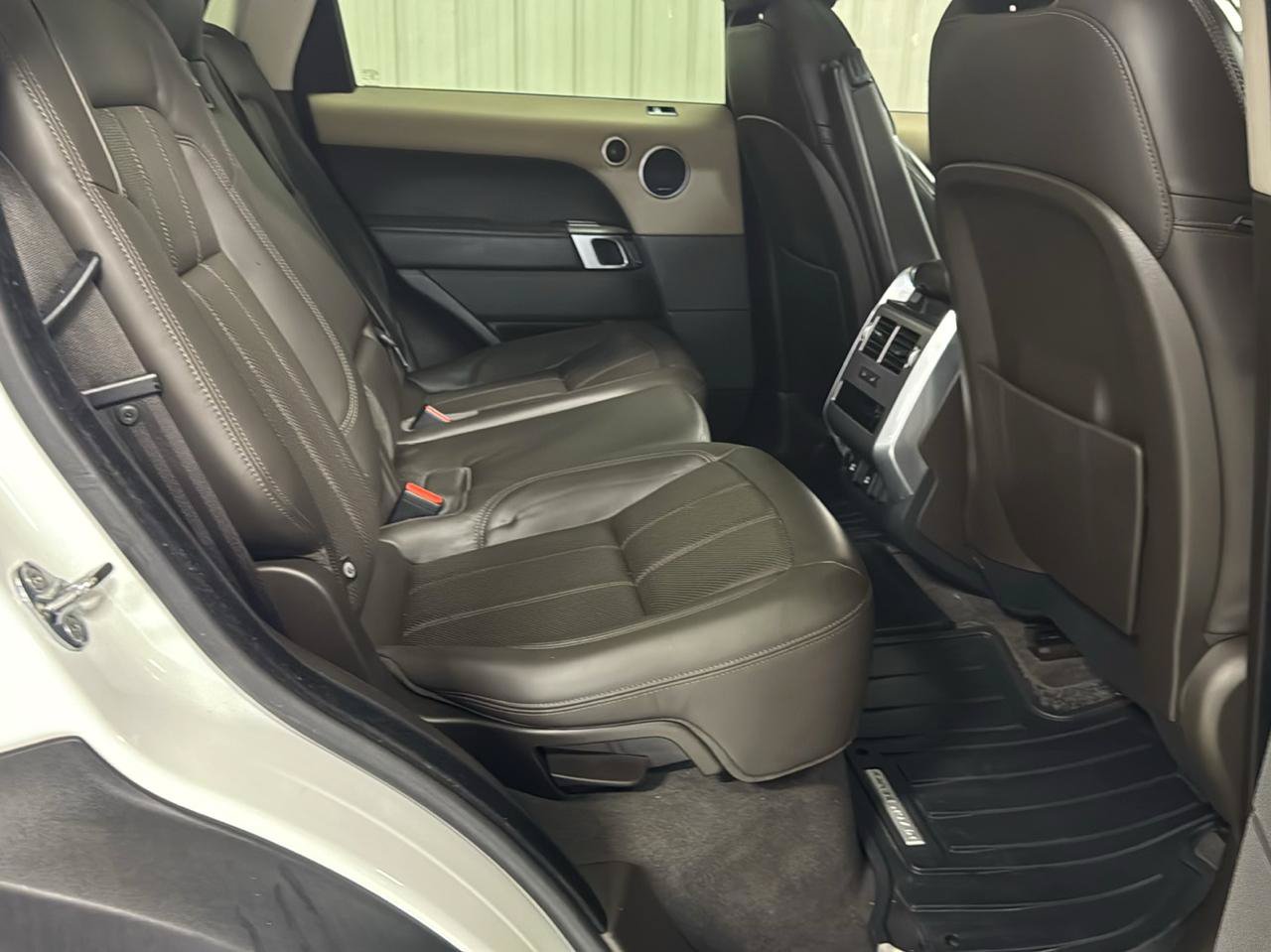 Used 2020 Land Rover Range Rover Sport HSE AWD/4WD image 9