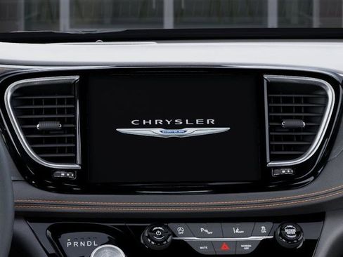 New 2026 Chrysler Pacifica Pinnacle AWD/4WD image 18