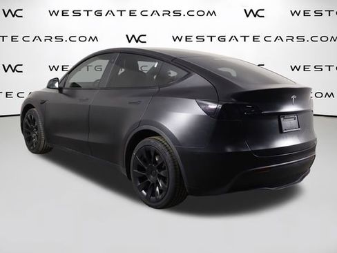 Used 2021 Tesla Model Y Long Range AWD/4WD image 41