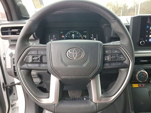 Certified 2024 Toyota Tacoma SR5 image 18