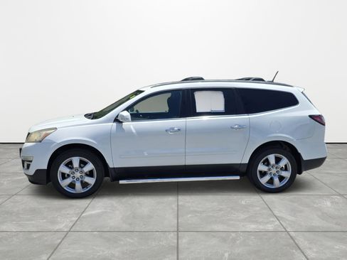 Used 2017 Chevrolet Traverse LT w/ Traveler's Package FWD image 7