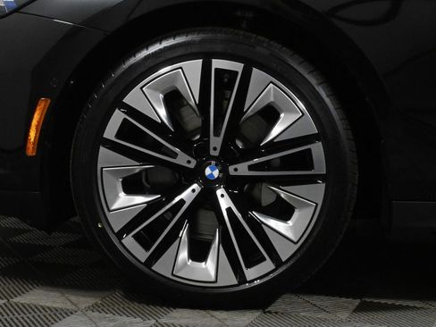 Used 2026 BMW 530i xDrive w/ Premium Package image 12